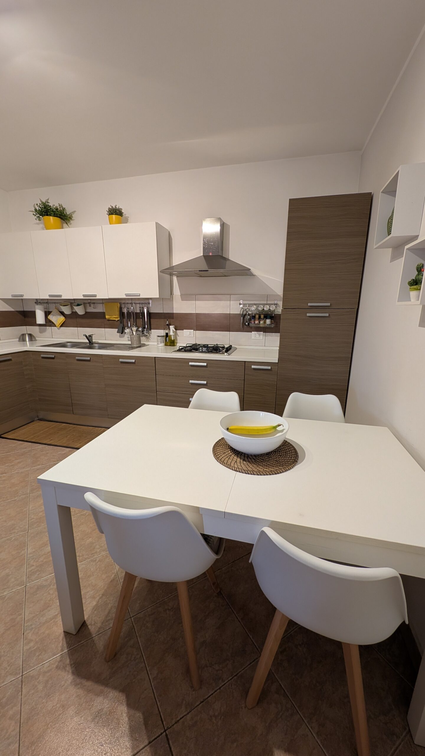 Soggiorno con angolo cottura - Appartamento "Il Terrazzo Nascosto" - Ladispoli (Roma)